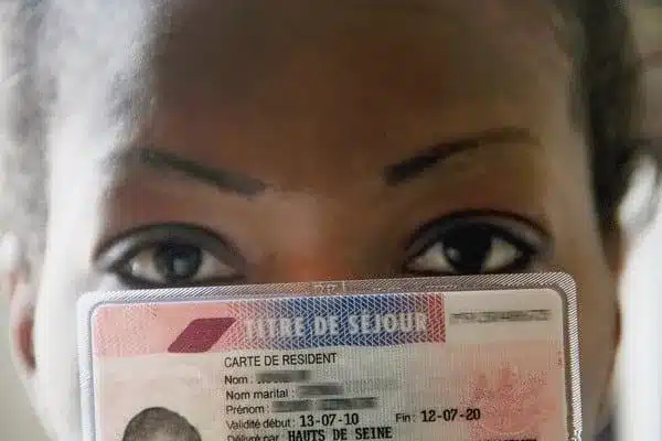 carte de résident 10 ans conditions