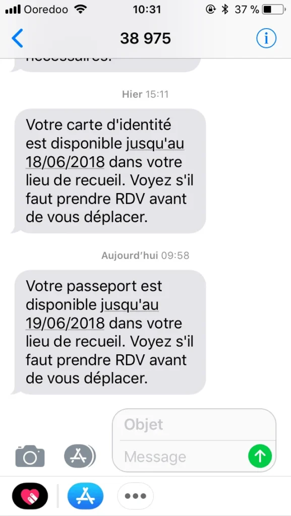 Exemple ancien de SMS annonçant séparément la disponibilité d’une carte d’identité et d’un passeport